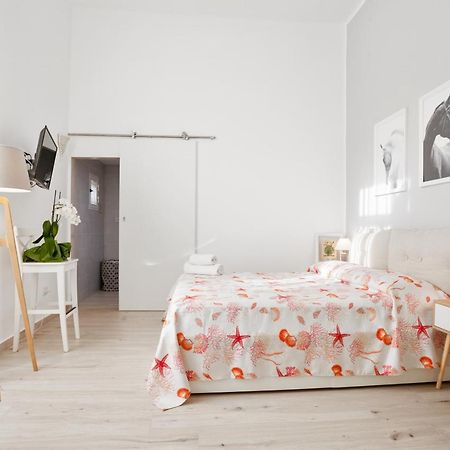 Maison San Michele Lovely Apartment Trani Eksteriør billede