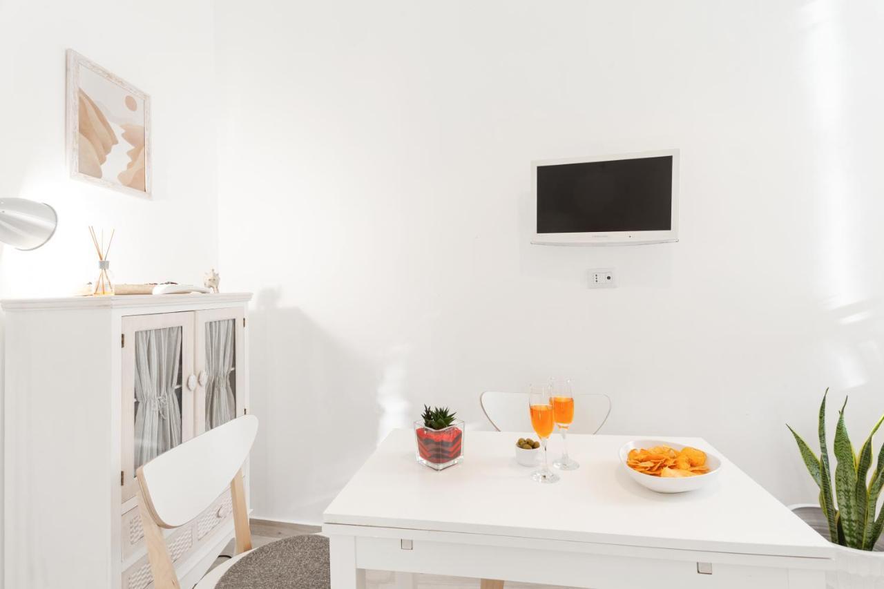 Maison San Michele Lovely Apartment Trani Eksteriør billede