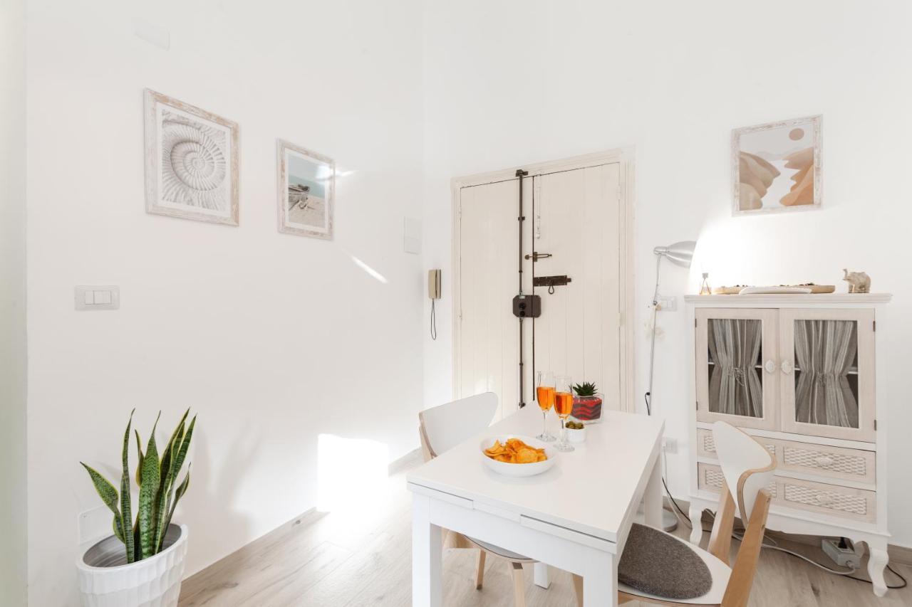 Maison San Michele Lovely Apartment Trani Eksteriør billede